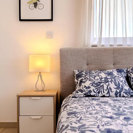 Athina Mackenzie 2 Bedroom Flat With Pool Apartamento *