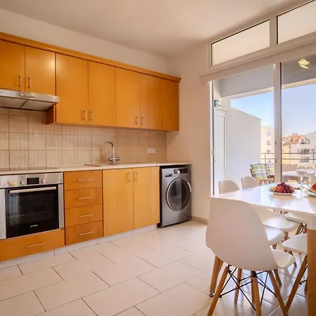 Athina Mackenzie 2 Bedroom Flat With Pool Apartamento *