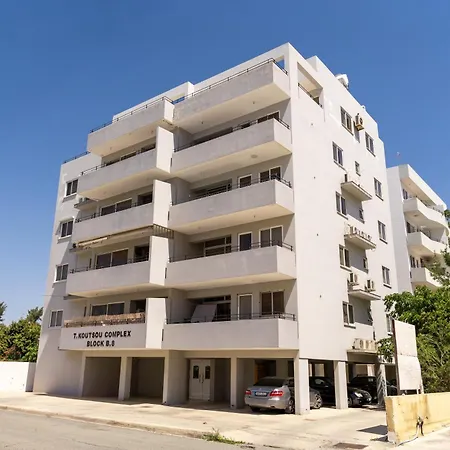 Apartamento Athina Mackenzie 2 Bedroom Flat With Pool Lárnaca