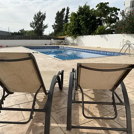 Athina Mackenzie 2 Bedroom Flat With Pool Apartamento *